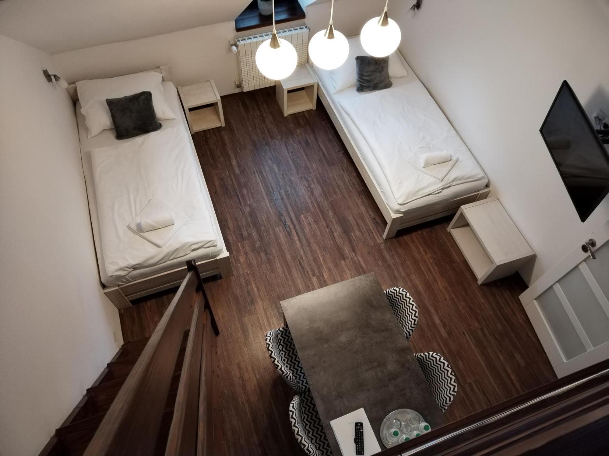 Hotel Na Baste ヤブロネツ・ナド・ニソウ エクステリア 写真
