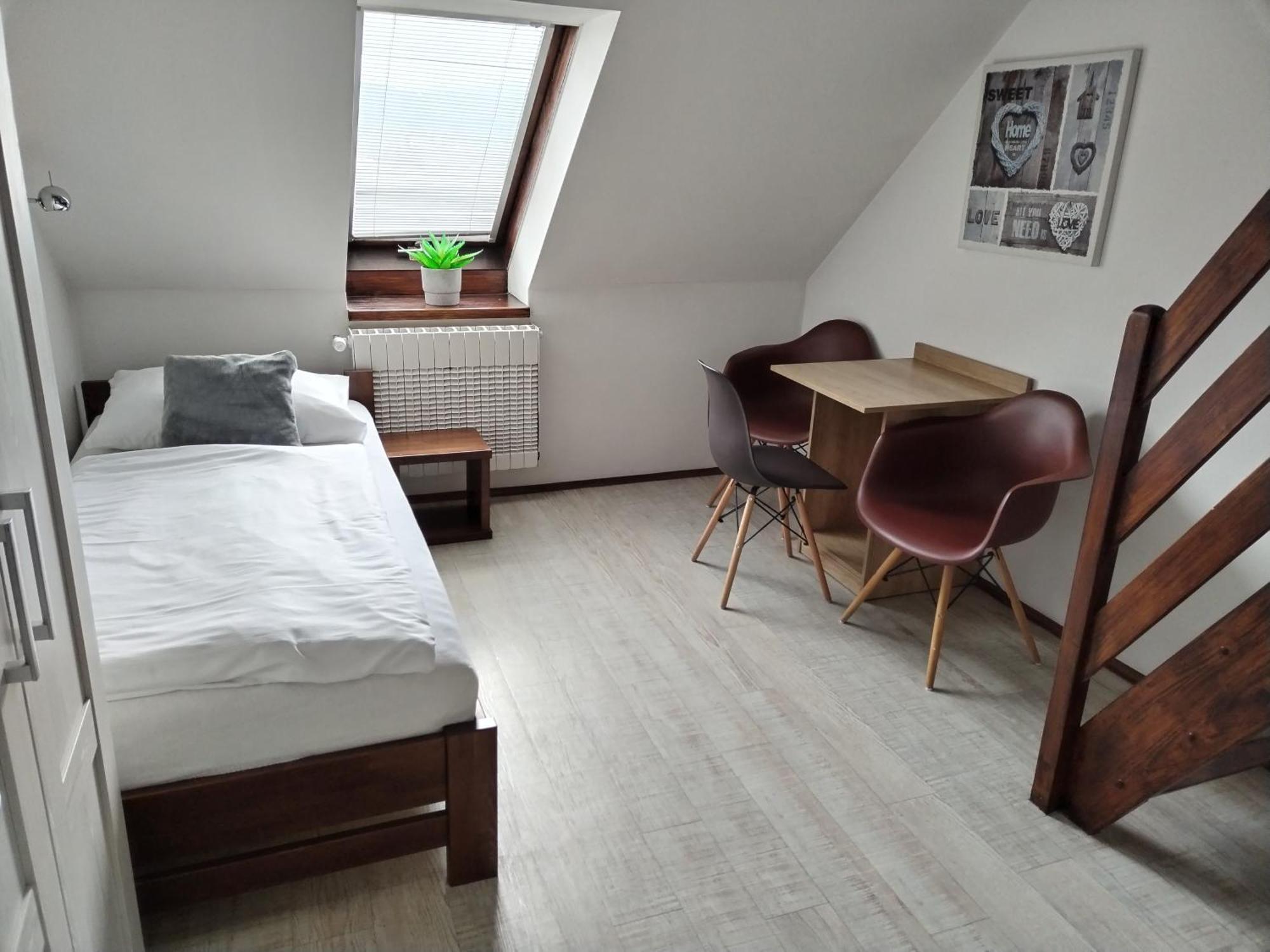 Hotel Na Baste ヤブロネツ・ナド・ニソウ エクステリア 写真